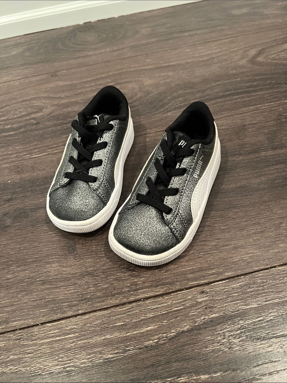 Puma Kids Black and Silver Glitter Low-Top Sneakers